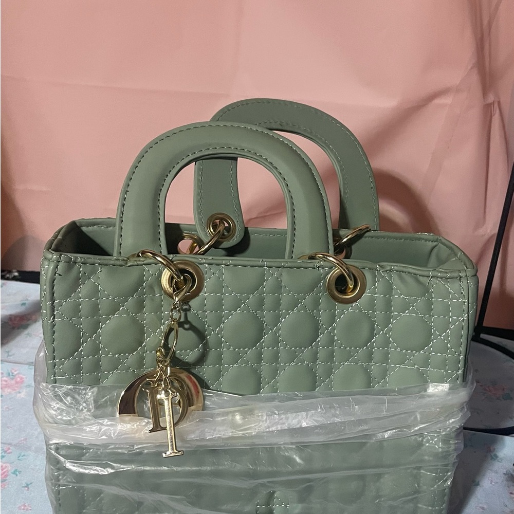 Fashion lady Bag PU leather, olive green color, New with dust bag, Sling - Picture 8 of 10